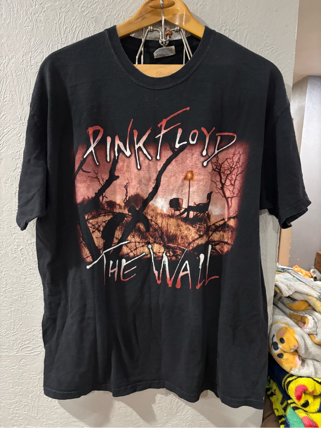 Vintage Pink Floyd Double Side Graphic The Wall Sun Faded Black T-Shirt Size Xl